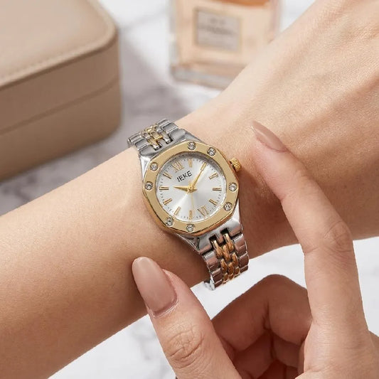 Elegant Crystal Studded Quartz Wristwatch for Women
