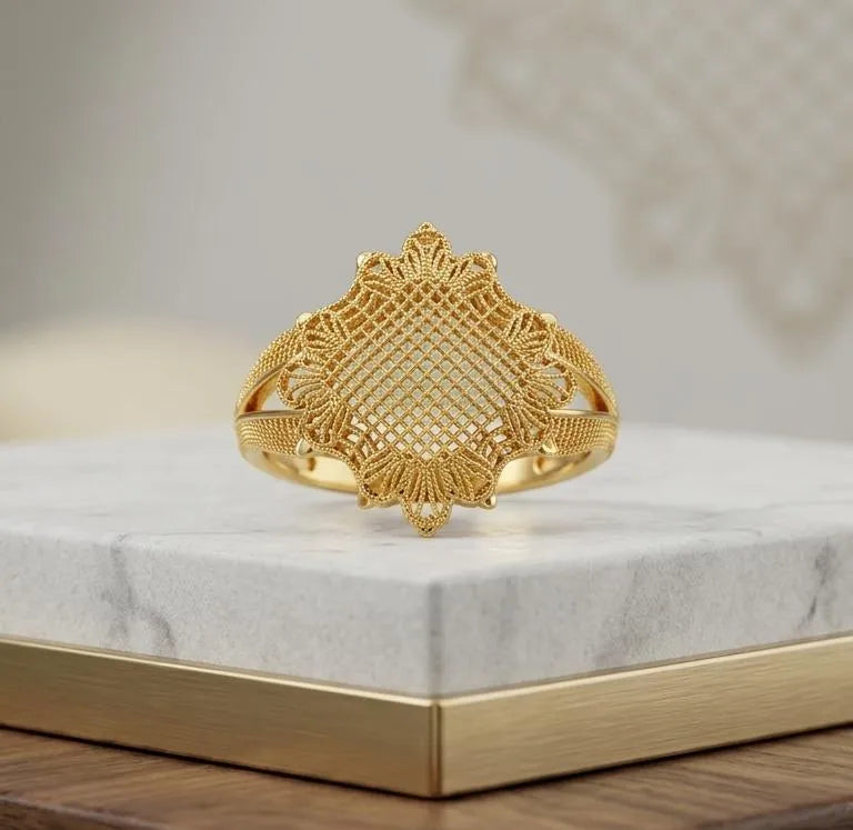 Majestic Golden Lattice Filigree Ring