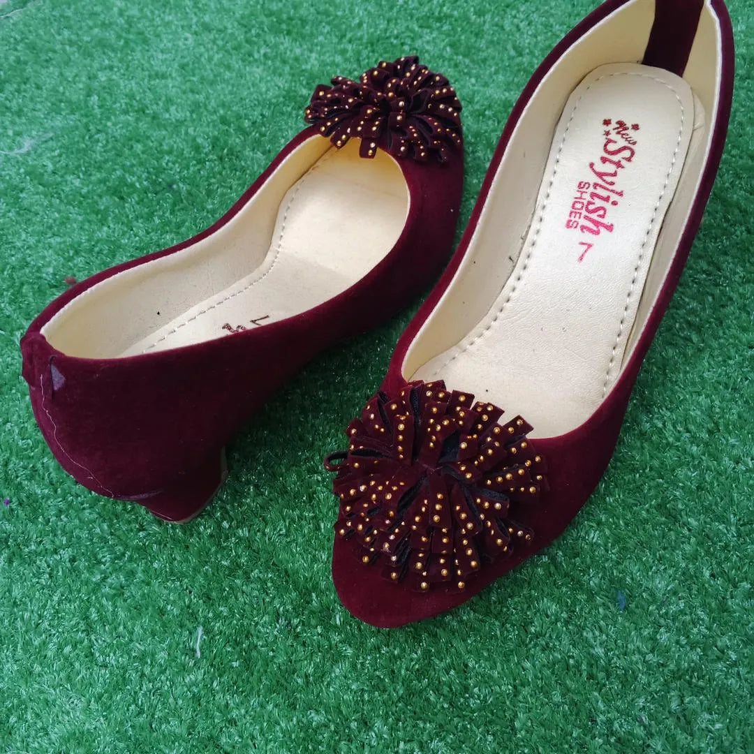 New Stylish Women's Velvet Low Heel Pumps -